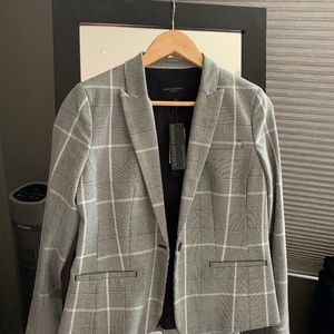 Women’s plaid jacket/blazer